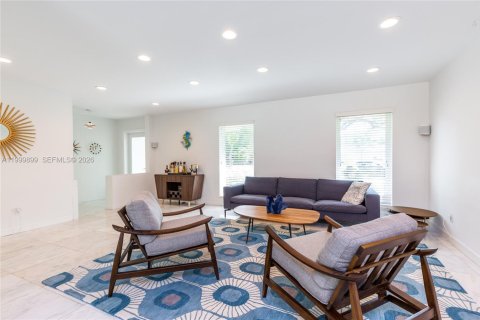Villa ou maison à louer à Coral Gables, Floride: 4 chambres, 195.65 m2 № 2065047 - photo 6