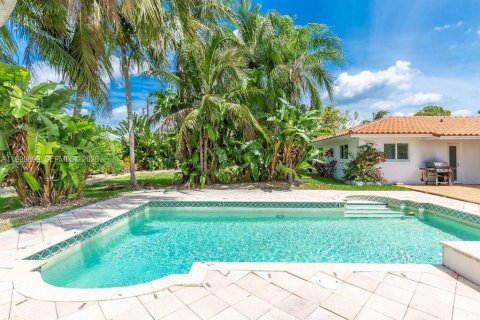 Villa ou maison à louer à Coral Gables, Floride: 4 chambres, 195.65 m2 № 2065047 - photo 4