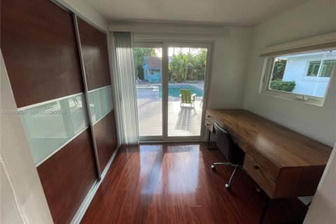 Villa ou maison à louer à Coral Gables, Floride: 4 chambres, 195.65 m2 № 2065047 - photo 22