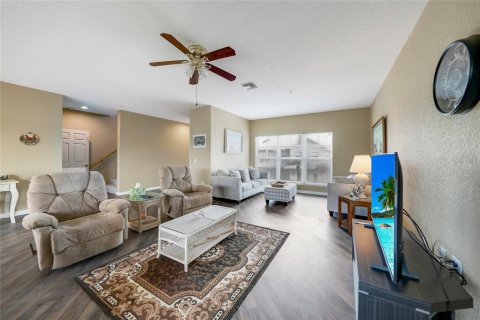 Townhouse in Rotonda, Florida 3 bedrooms, 186.18 sq.m. № 1909605 - photo 12