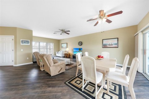 Townhouse in Rotonda, Florida 3 bedrooms, 186.18 sq.m. № 1909605 - photo 8
