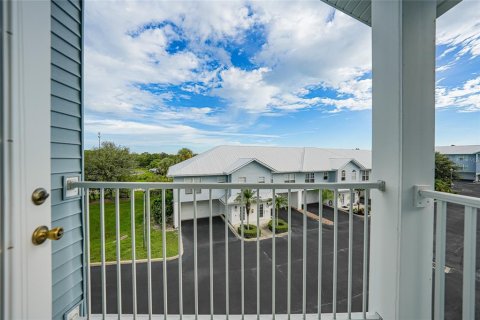 Townhouse in Rotonda, Florida 3 bedrooms, 186.18 sq.m. № 1909605 - photo 20