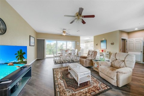 Townhouse in Rotonda, Florida 3 bedrooms, 186.18 sq.m. № 1909605 - photo 4