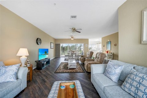 Townhouse in Rotonda, Florida 3 bedrooms, 186.18 sq.m. № 1909605 - photo 5