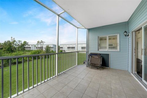 Townhouse in Rotonda, Florida 3 bedrooms, 186.18 sq.m. № 1909605 - photo 17