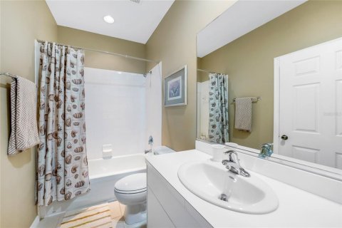 Townhouse in Rotonda, Florida 3 bedrooms, 186.18 sq.m. № 1909605 - photo 28