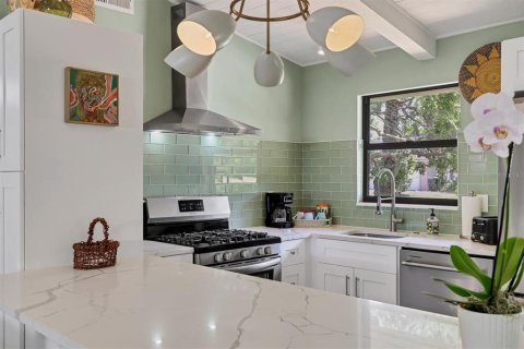 Снять в аренду виллу или дом в Сарасота, Флорида 2 спальни, 93.83м2, № 1749311 - фото 8