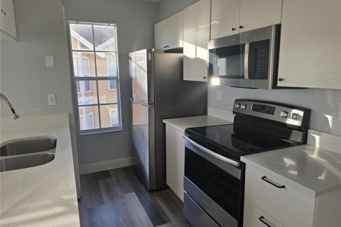 Condo in Kissimmee, Florida, 3 bedrooms № 2218291 - photo 15