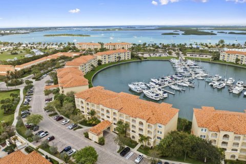 Condo in St. Lucie, Florida, 2 bedrooms № 2146121 - photo 30