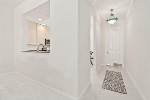 Condo in St. Lucie, Florida, 2 bedrooms № 2146121 - photo 6