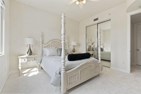 Condo in St. Lucie, Florida, 2 bedrooms № 2146121 - photo 19
