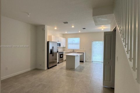 Villa ou maison à louer à Homestead, Floride: 3 chambres, 123.93 m2 № 2001634 - photo 4