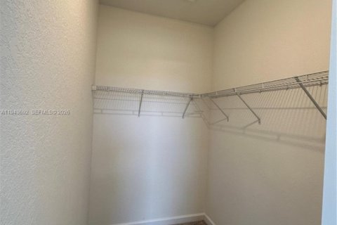 Villa ou maison à louer à Homestead, Floride: 3 chambres, 123.93 m2 № 2001634 - photo 12