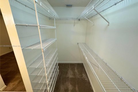 Снять в аренду кондоминиум в Коконат Крик, Флорида 3 спальни, 104.05м2, № 1954252 - фото 11