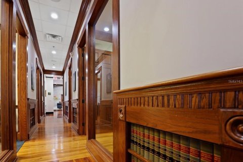 Propiedad comercial en alquiler en Lake Wales, Florida, 212.1 m2 № 1843546 - foto 5