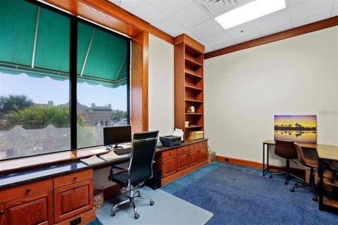 Propiedad comercial en alquiler en Lake Wales, Florida, 212.1 m2 № 1843546 - foto 14