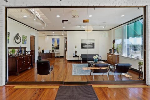 Propiedad comercial en alquiler en Lake Wales, Florida, 212.1 m2 № 1843546 - foto 7