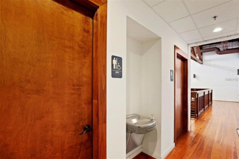 Propiedad comercial en alquiler en Lake Wales, Florida, 212.1 m2 № 1843546 - foto 20