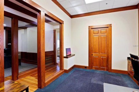 Propiedad comercial en alquiler en Lake Wales, Florida, 212.1 m2 № 1843546 - foto 16