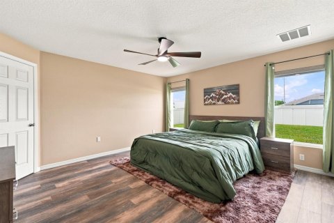 House in Port St. Lucie, Florida 4 bedrooms, 198.25 sq.m. № 2268168 - photo 18