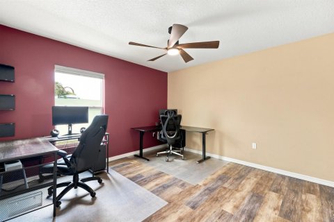 House in Port St. Lucie, Florida 4 bedrooms, 198.25 sq.m. № 2268168 - photo 29
