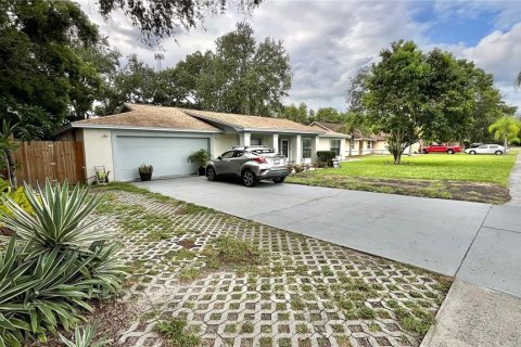 Villa ou maison à vendre à Tampa, Floride: 4 chambres, 193.05 m2 № 2109583 - photo 4