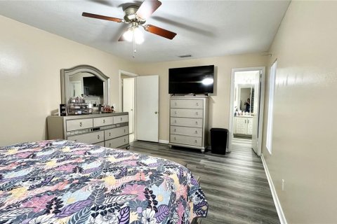 Villa ou maison à vendre à Tampa, Floride: 4 chambres, 193.05 m2 № 2109583 - photo 21