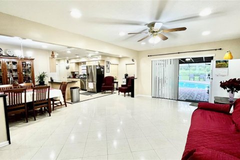 Villa ou maison à vendre à Tampa, Floride: 4 chambres, 193.05 m2 № 2109583 - photo 7