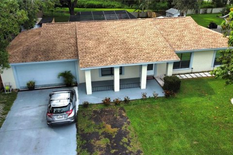 House in Tampa, Florida 4 bedrooms, 193.05 sq.m. № 2109583