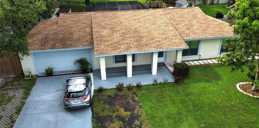 Villa ou maison à Tampa, Floride 4 chambres, 193.05 m2 № 2109583