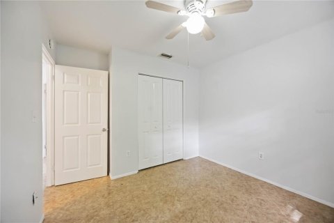 Apartment in Bradenton, Florida 3 bedrooms, 76.92 sq.m. № 1912175 - photo 16