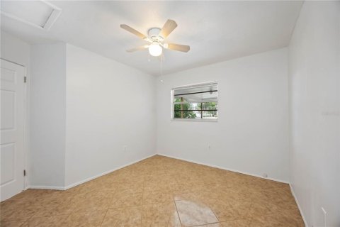 Apartment in Bradenton, Florida 3 bedrooms, 76.92 sq.m. № 1912175 - photo 12