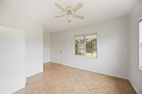Apartment in Bradenton, Florida 3 bedrooms, 76.92 sq.m. № 1912175 - photo 7