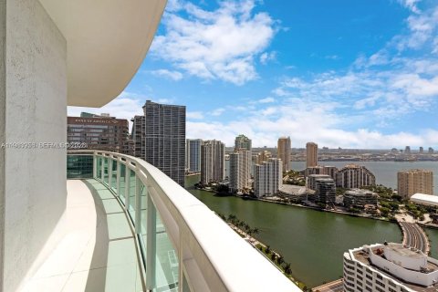 Copropriété à louer à Miami, Floride: 2 chambres, 118.73 m2 № 2048452 - photo 3