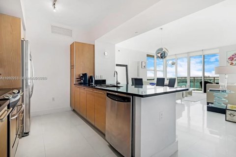 Copropriété à louer à Miami, Floride: 2 chambres, 118.73 m2 № 2048452 - photo 11