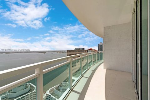 Copropriété à louer à Miami, Floride: 2 chambres, 118.73 m2 № 2048452 - photo 4