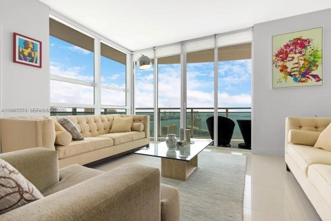 Copropriété à louer à Miami, Floride: 2 chambres, 118.73 m2 № 2048452 - photo 7