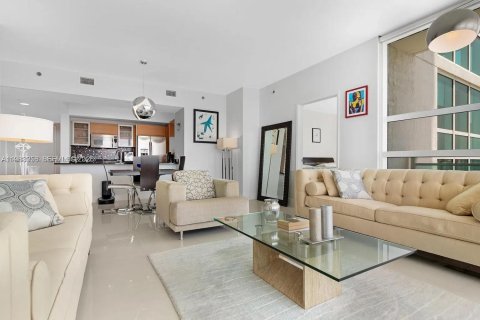 Copropriété à louer à Miami, Floride: 2 chambres, 118.73 m2 № 2048452 - photo 10