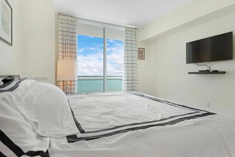Copropriété à louer à Miami, Floride: 2 chambres, 118.73 m2 № 2048452 - photo 17