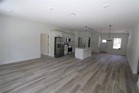 Casa en venta en Citrus Springs, Florida, 4 dormitorios, 170.29 m2 № 1854214 - foto 9