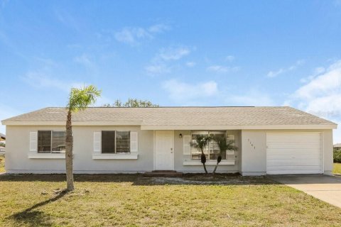 House in North Port, Florida 3 bedrooms, 109.25 sq.m. № 1885912 - photo 1