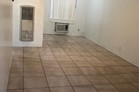 Appartement à Hollywood, Floride 1 chambre, 515.14 m2 № 2169315