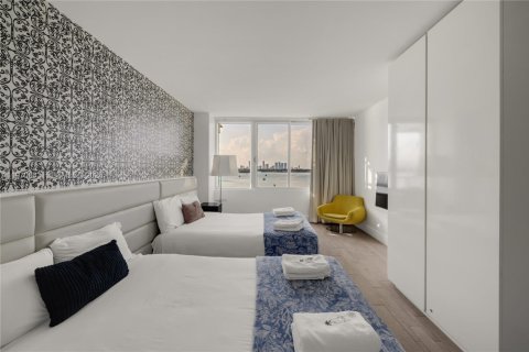 Condo in Miami Beach, Florida, 1 bedroom  № 2052338 - photo 17
