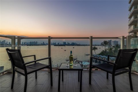 Condo in Miami Beach, Florida, 1 bedroom  № 2052338 - photo 21