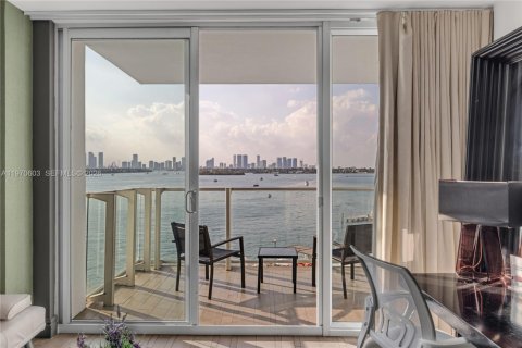 Condo in Miami Beach, Florida, 1 bedroom  № 2052338 - photo 3