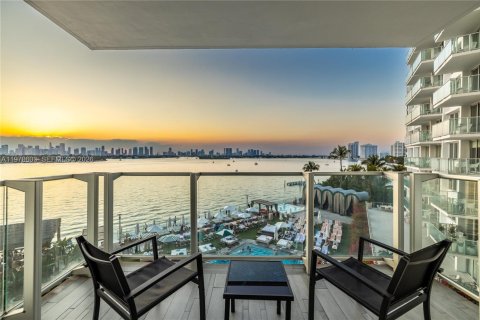 Condo in Miami Beach, Florida, 1 bedroom  № 2052338 - photo 15