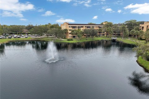 Condo in Plantation, Florida, 2 bedrooms  № 1951146 - photo 22