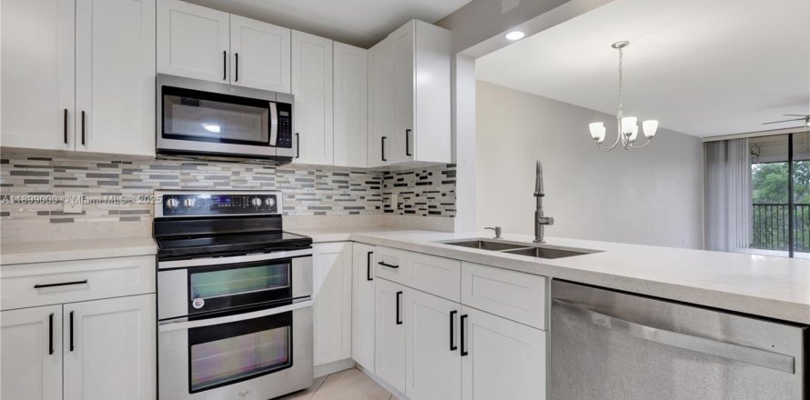 Condo in Plantation, Florida, 2 bedrooms  № 1951146