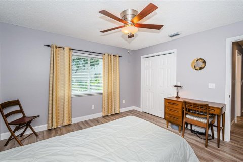 House in Temple Terrace, Florida 4 bedrooms, 252.42 sq.m. № 1718748 - photo 26