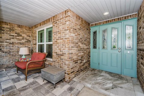 House in Temple Terrace, Florida 4 bedrooms, 252.42 sq.m. № 1718748 - photo 6